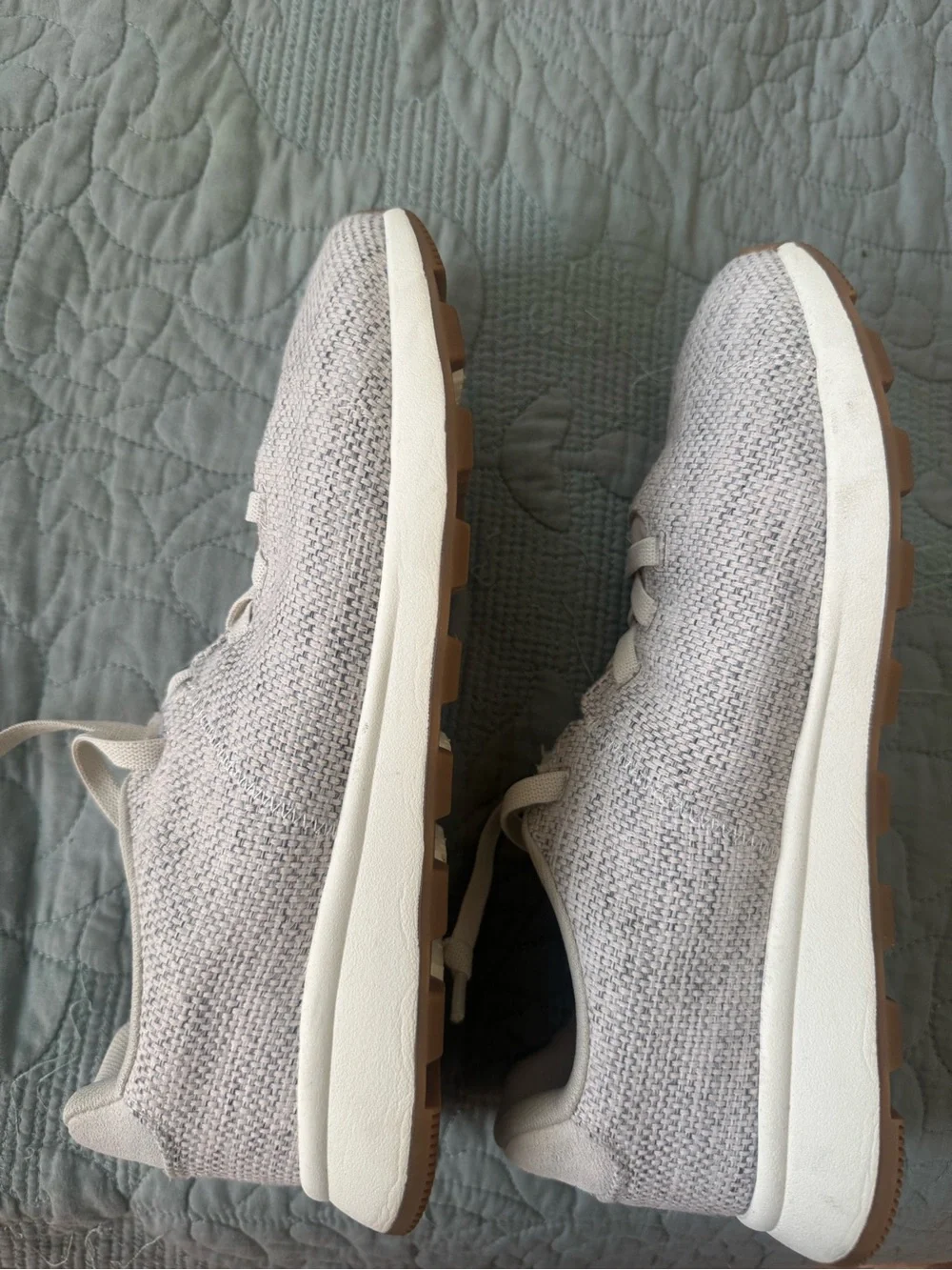 TOMS Women's Light Gray Knit Lace-Up Sneakers